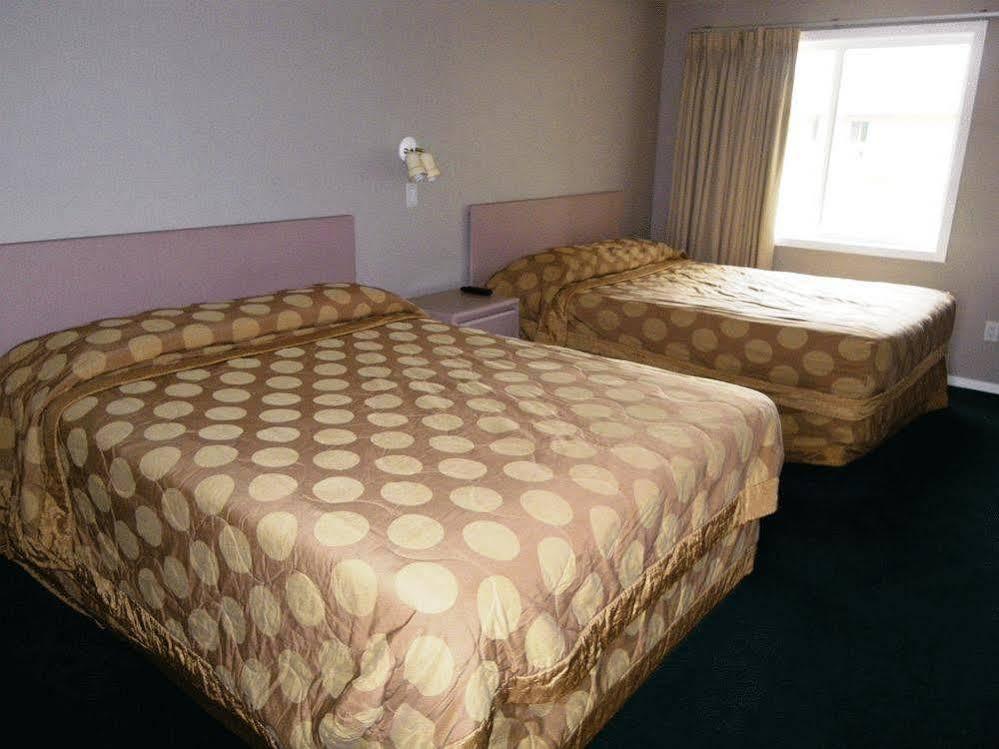 גולדן Selkirk Inn מראה חיצוני תמונה